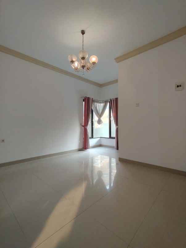 rumah secondary 1 lantai di cilangkap jaktim