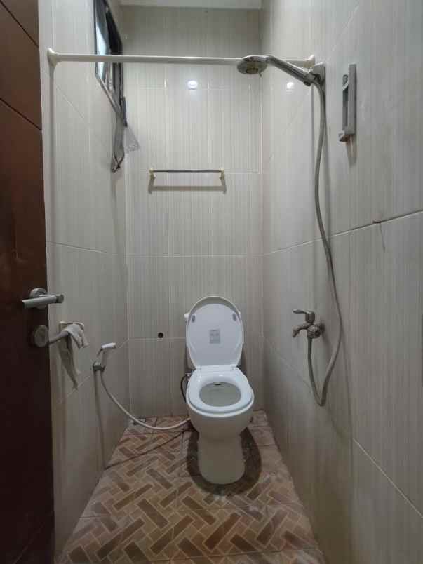 rumah secondary 1 lantai di cilangkap jaktim