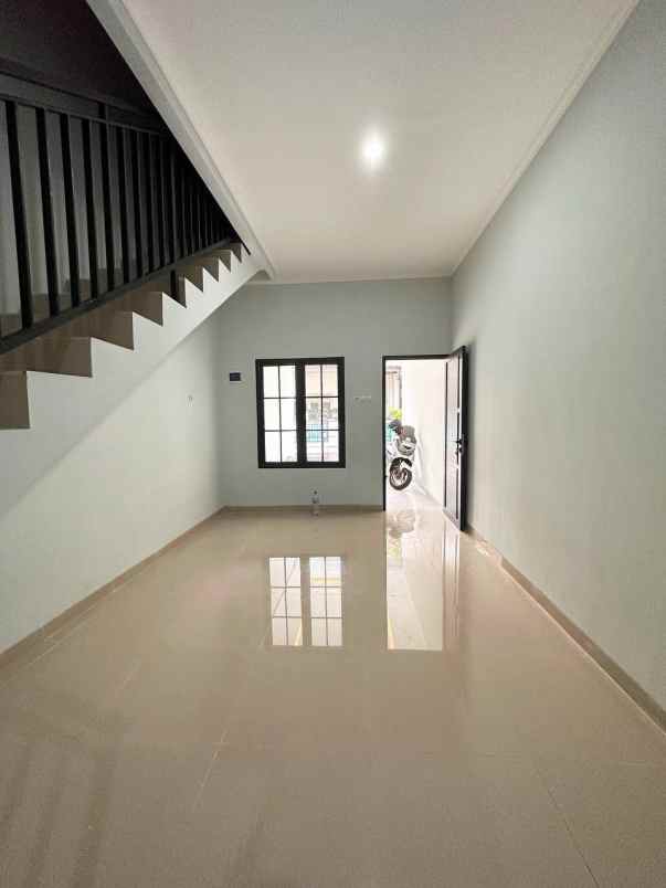 rumah siap huni dekat pasar ciracas jakarta timur