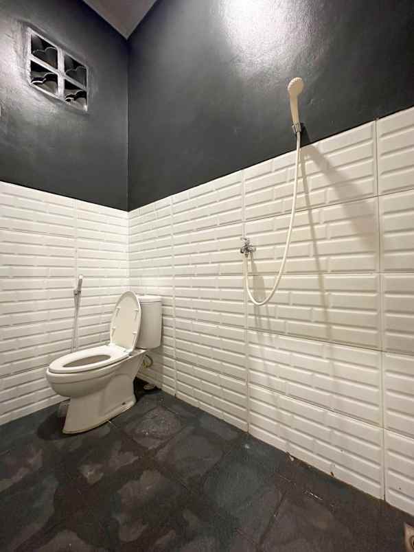 rumah siap huni dekat pasar ciracas jakarta timur