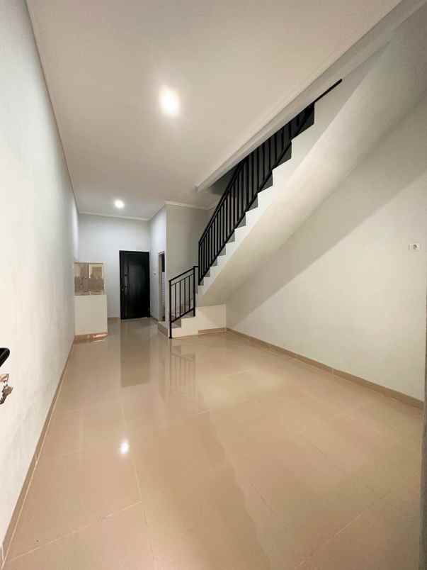 rumah siap huni dekat pasar ciracas jakarta timur