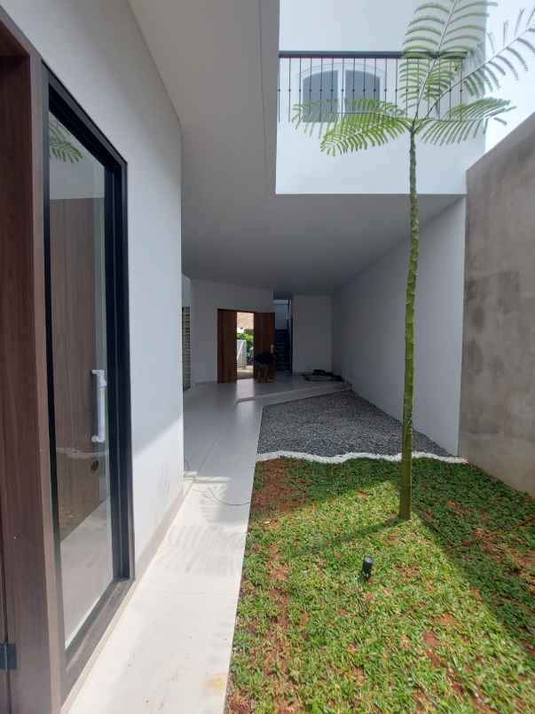 rumah siap huni di kemang timur jakarta selatan