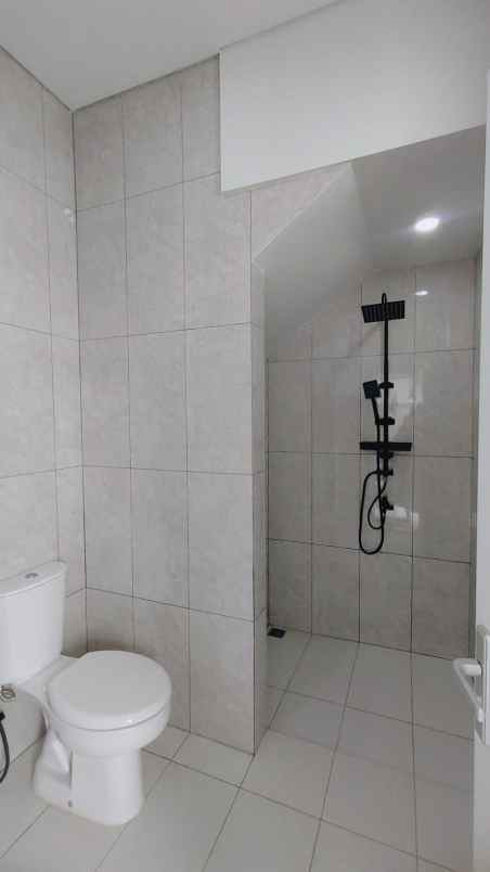 rumah siap huni lokasi dekat bintaro bsd