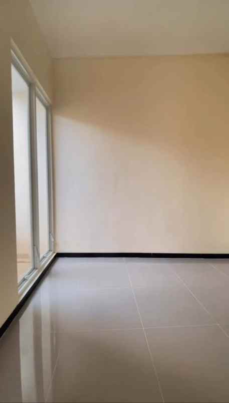 rumah siap huni lokasi di buring kota malang