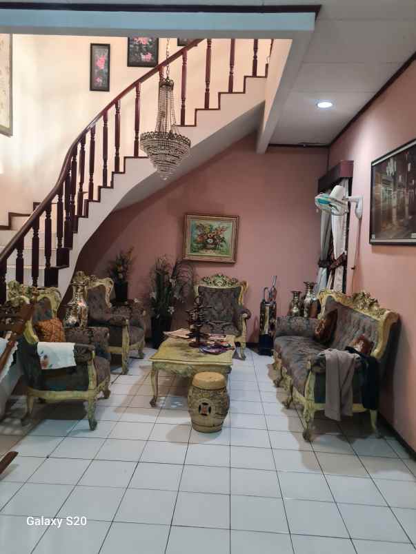 rumah siap huni masuk komplek area pos pengumben ray