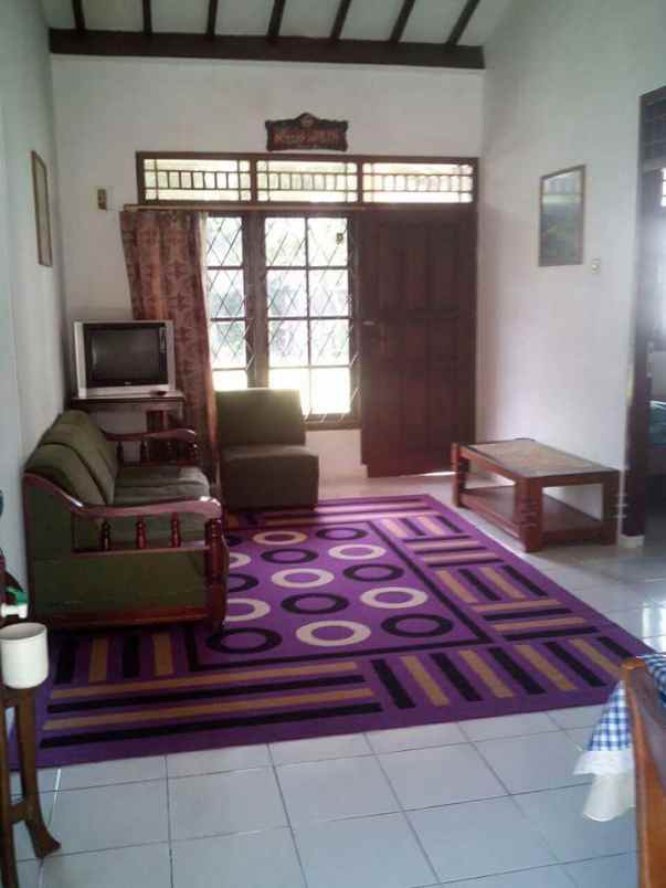 villa alamat jalan cisarua km 80