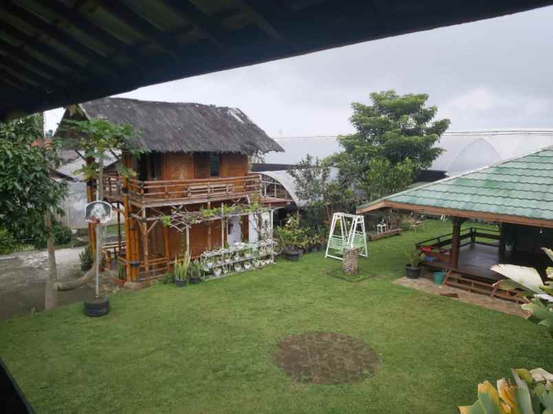 villa clasic di cisarua lembang