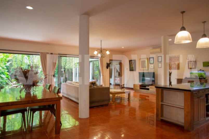 villa jalan tegal sari