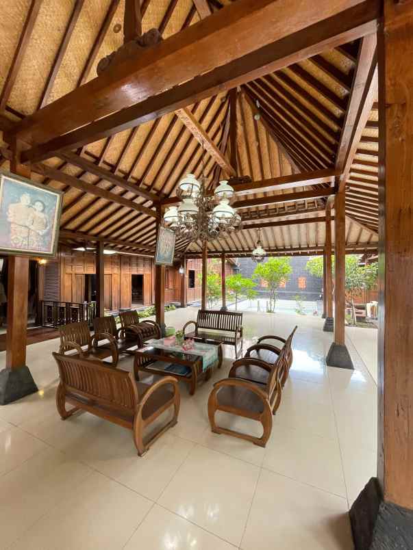 villa joglo cantik dekat jogja utara