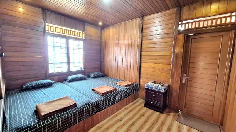 villa kayu batukasur cisarua bogor