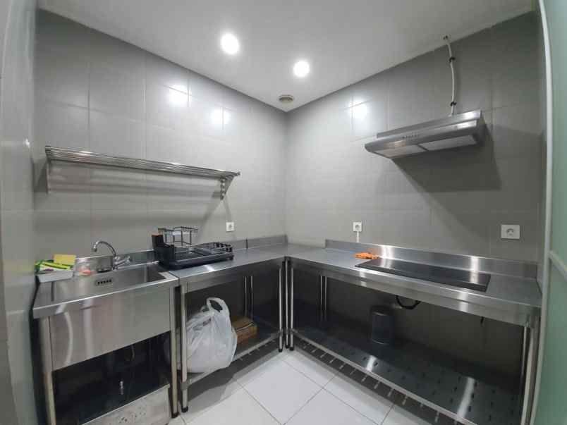 vue ciputra world lantai 32 siap huni full furnish