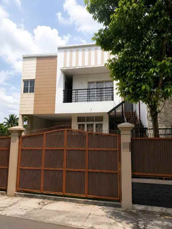 beli rumah dapat usaha jalan 5 kos aktif di ragunan