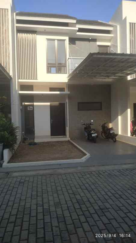 cluster mewah siap huni dekat stasiun krl bekasi timur