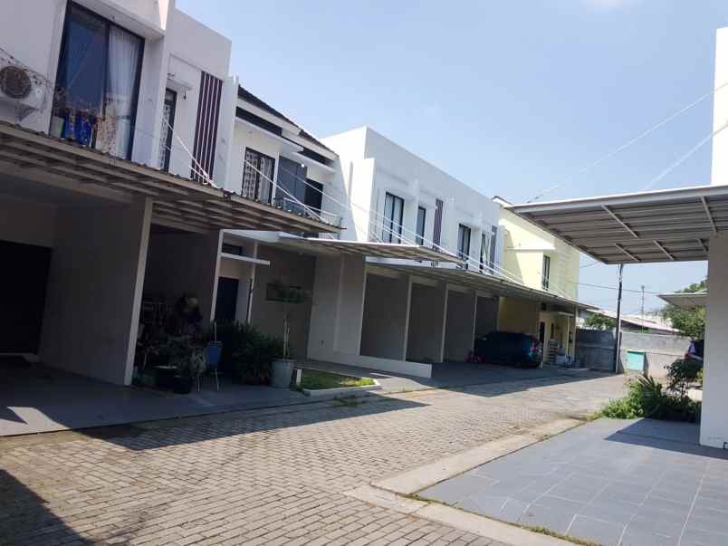 cluster mewah siap huni dekat stasiun krl bekasi timur