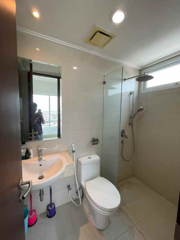 dijual apartemen apartemen green sedayu