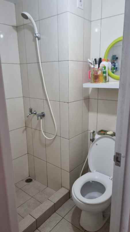 dijual apartemen apartemen springlake