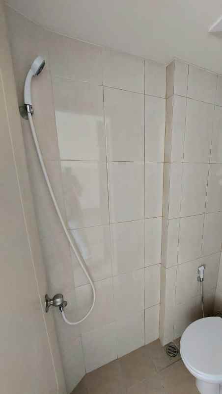 dijual apartemen jl raya boulevard osaka