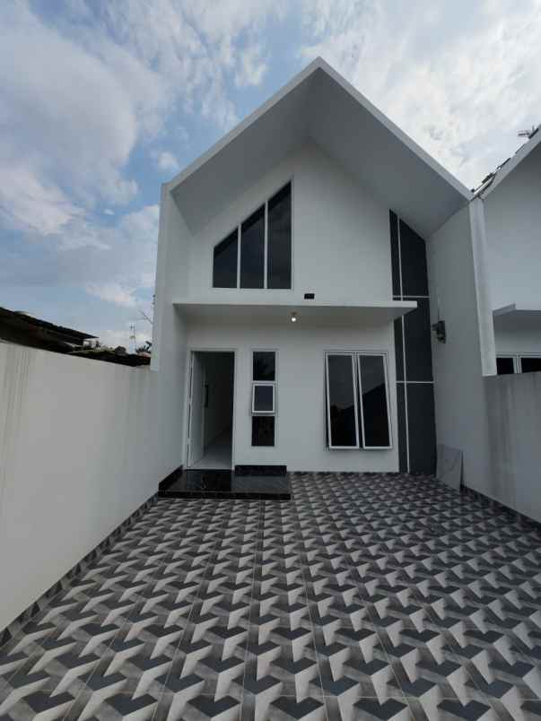 dijual cepat 2 unit rumah scandinavia