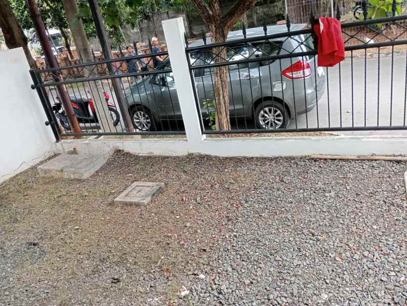 dijual cepat rumah graha raya dekat alam sutera