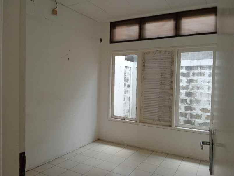 dijual cepat rumah graha raya dekat alam sutera