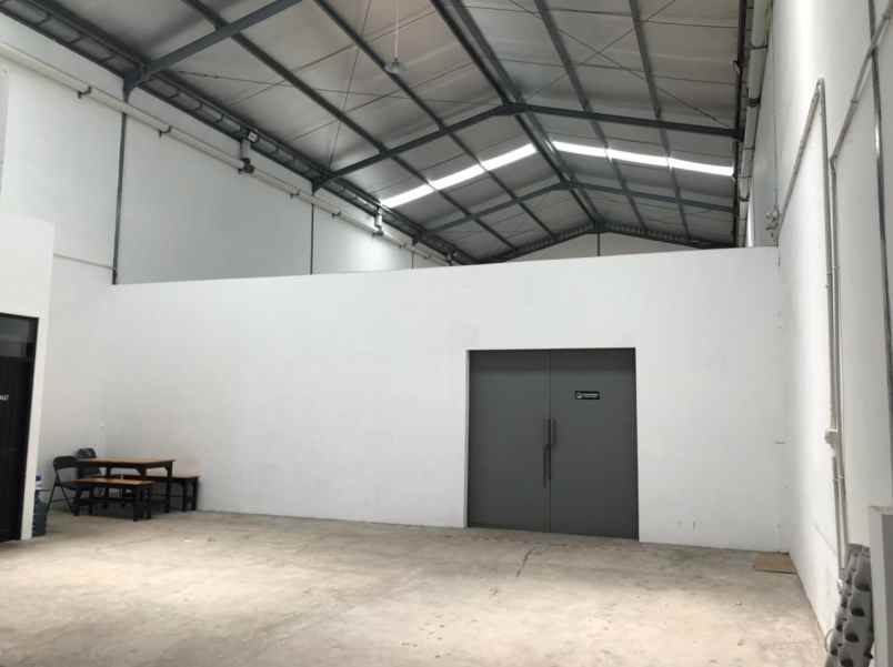 dijual disewakan gudang sentral romokalisari