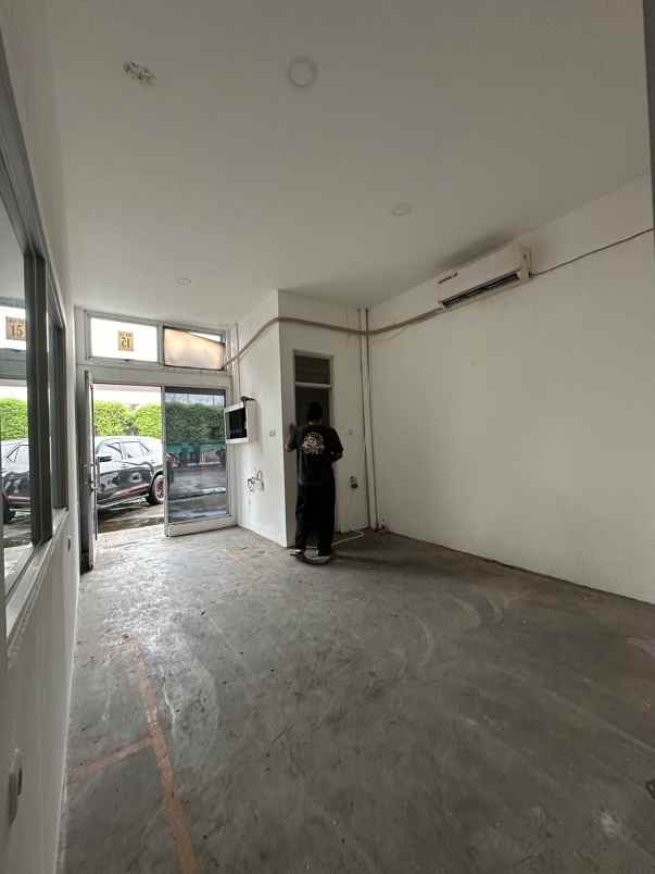 dijual gudang di daerah green sedayu bispark jgc