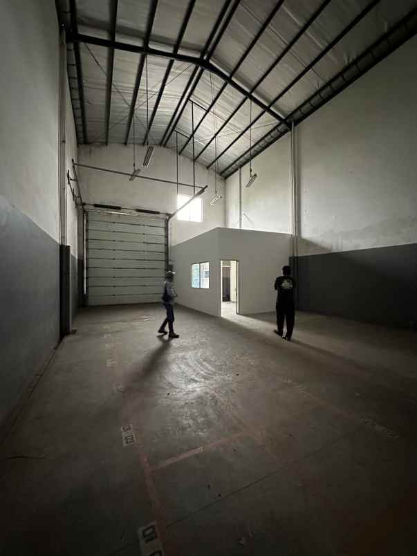 dijual gudang di daerah green sedayu bispark jgc