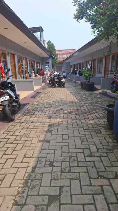 dijual kost jl benda barat