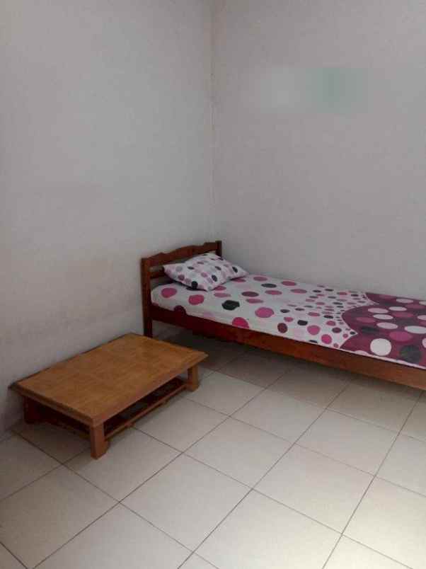 dijual kost jl buah batu dekat griya