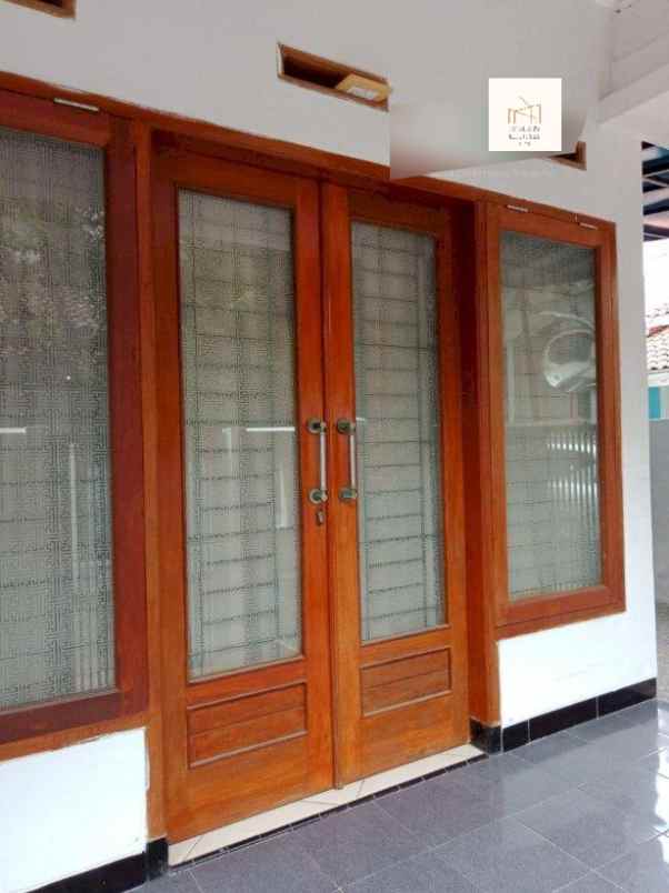 dijual kost jl buah batu dekat griya