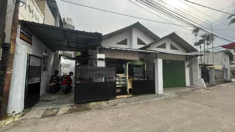 dijual kost jl karet pondok cina kec