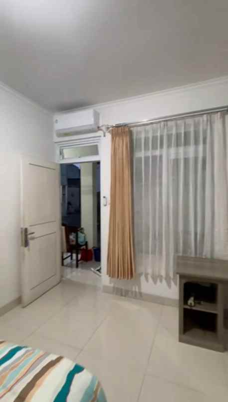dijual kost jl sukabirus