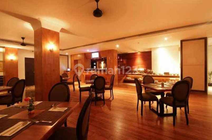 dijual ruko gudang kantor 0 jalan legian kec kuta