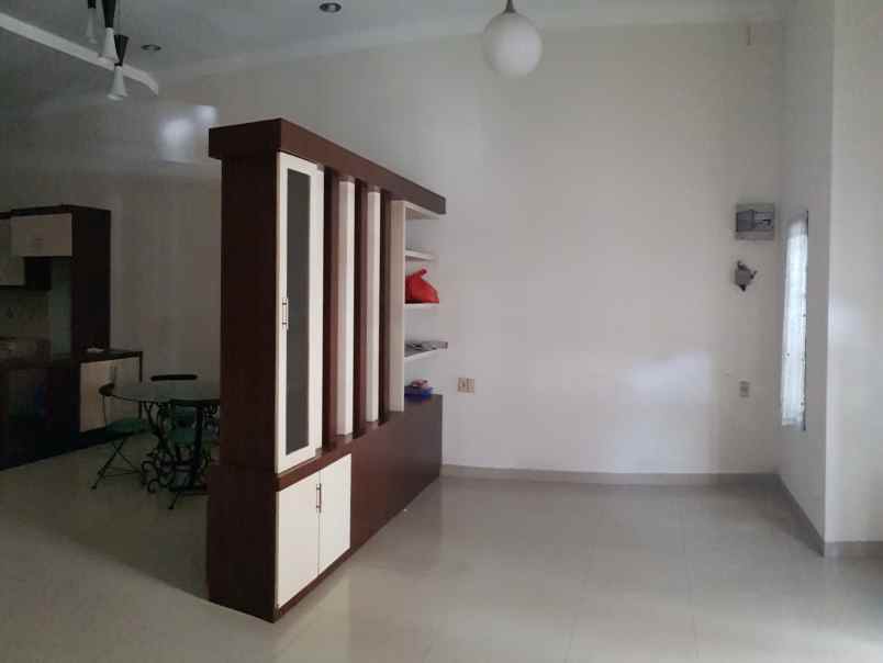 dijual ruko gudang kantor komplek cemara asri jalan