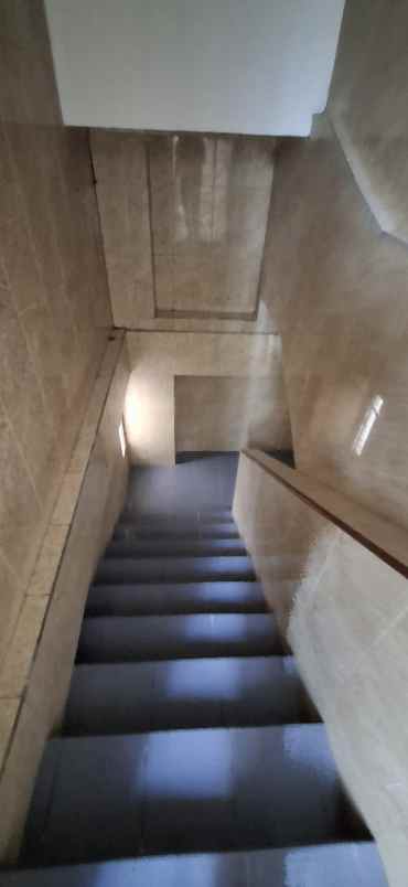 dijual ruko gudang kantor pegangsaan dua