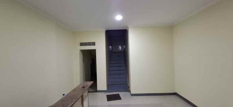 dijual ruko gudang kantor pegangsaan dua