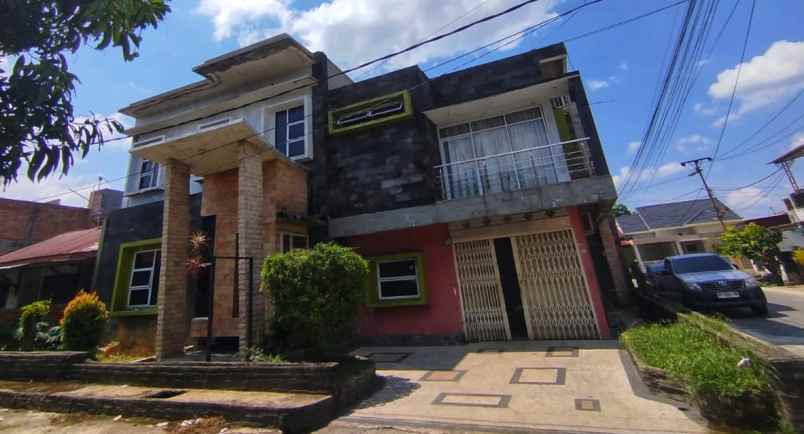 dijual rumah 2 lantai di jln delima simpang ardath