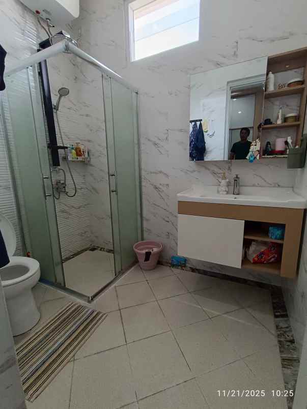 dijual rumah 3 lantai kelapa gading