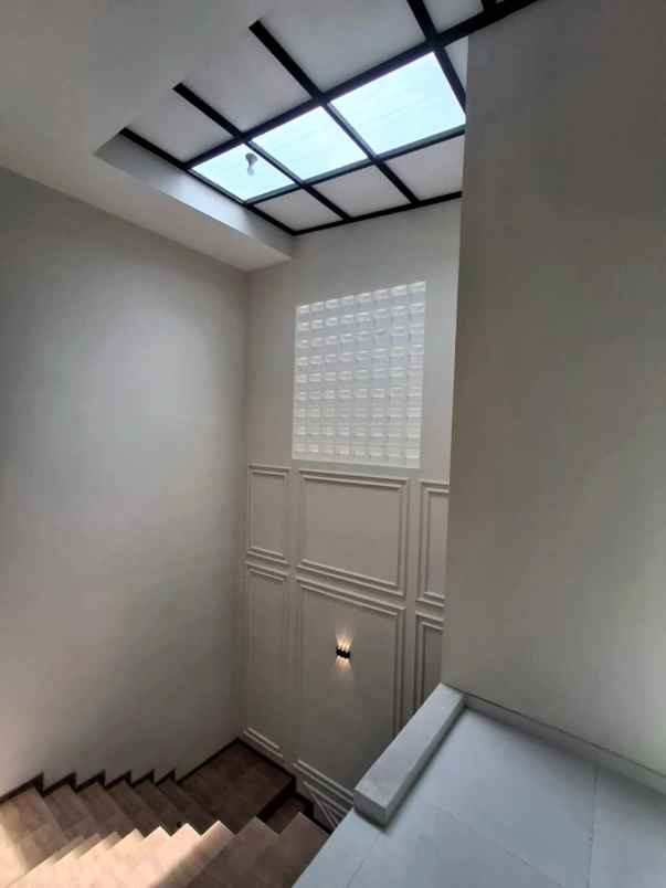 dijual rumah asrikaton