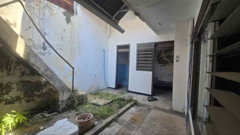 dijual rumah babatan pantai