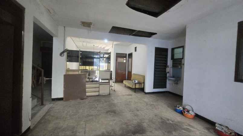 dijual rumah babatan pantai