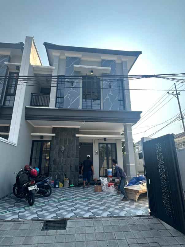 dijual rumah babatan pantai