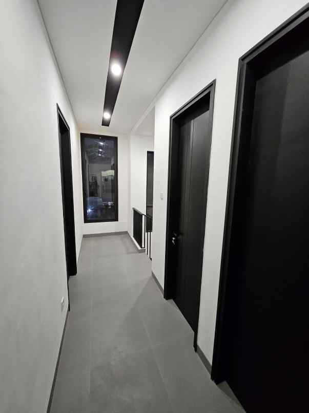 dijual rumah babatan pantai