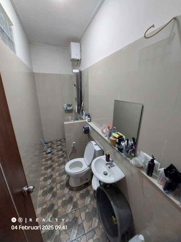 dijual rumah bali garden city view