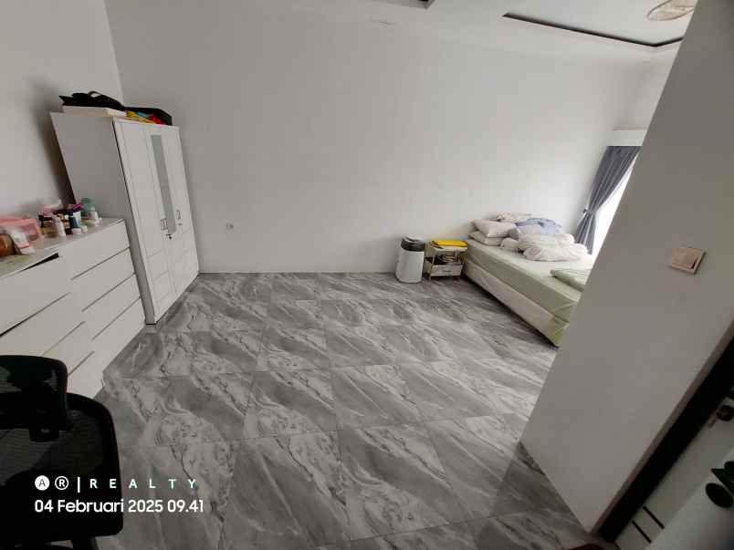 dijual rumah bali garden city view