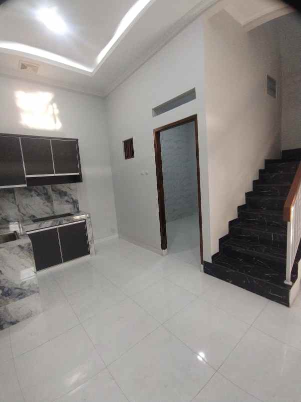 dijual rumah baru poris indah