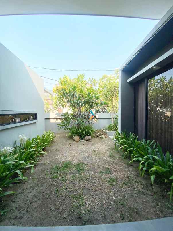 dijual rumah baruk tengah