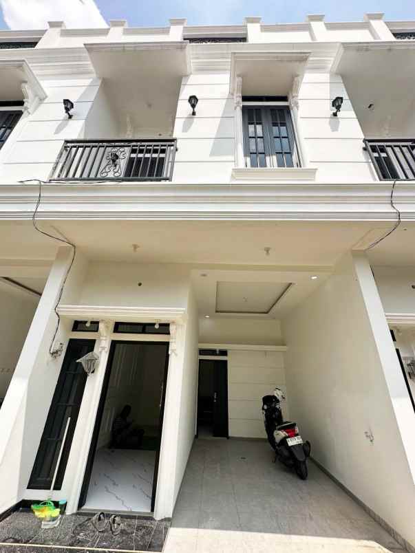 dijual rumah batu ampar kramatjati jaktim