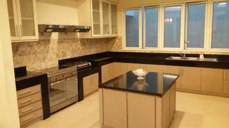 dijual rumah batununggal