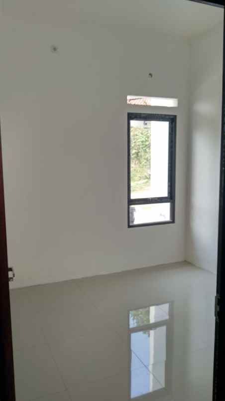 dijual rumah bedahan sawangan depok